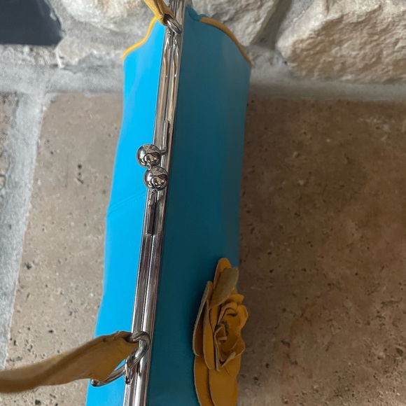 New Turquoise blue and yellow purse. Wilson leather pelle studio. NO TAGS - Picture 6 of 9